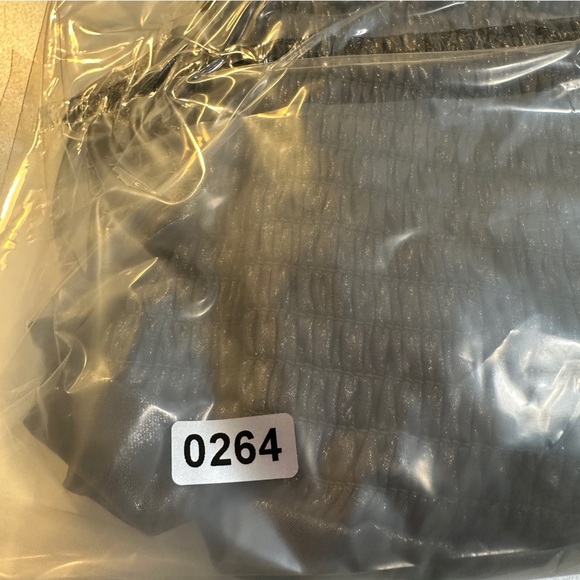 By Anthropologie Sleeveless Metallic Ruffle Smocked Hem V Neck Top Green Large - Picture 10 of 10